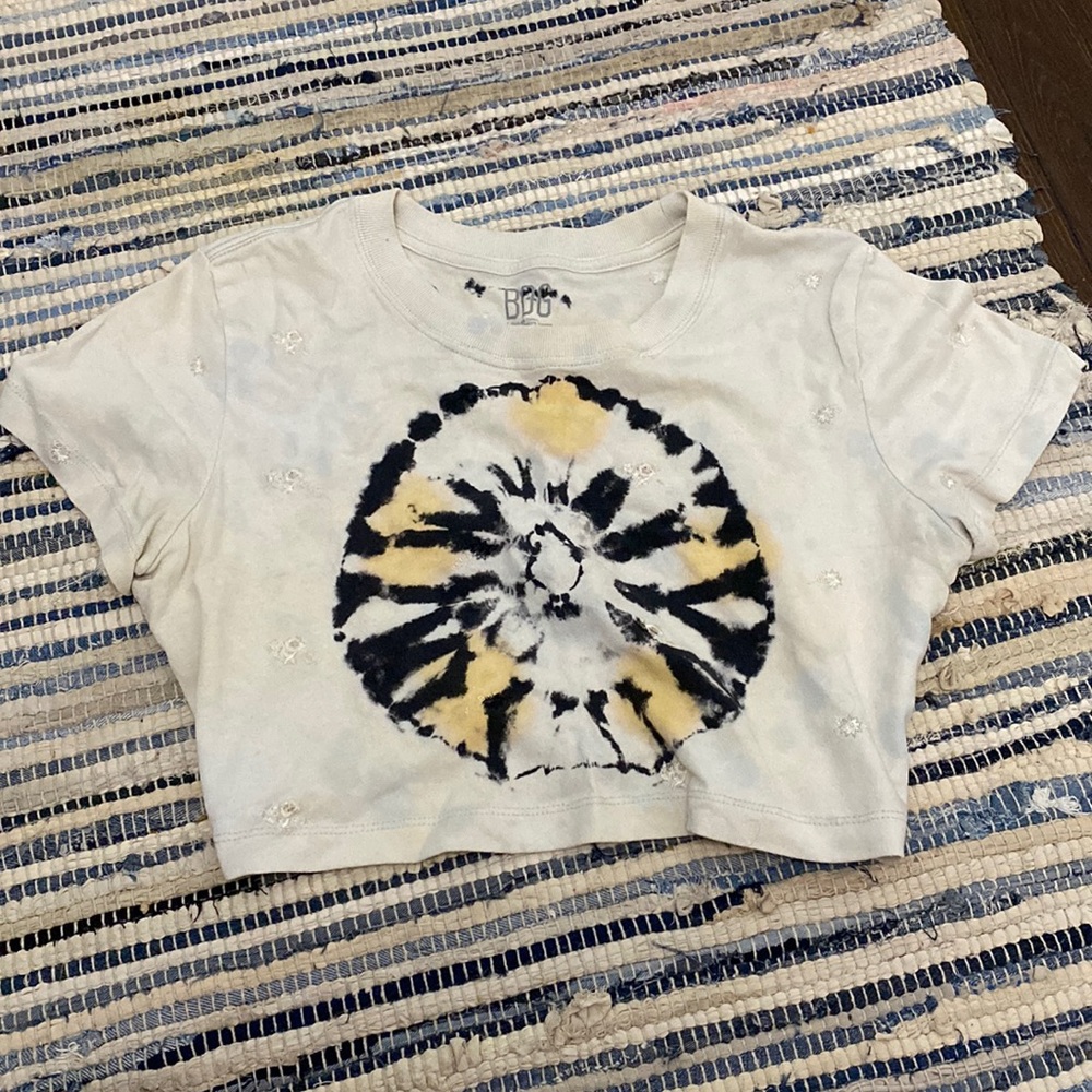 URBAN OUTFITTERS BDG tie dye cropped tee size small